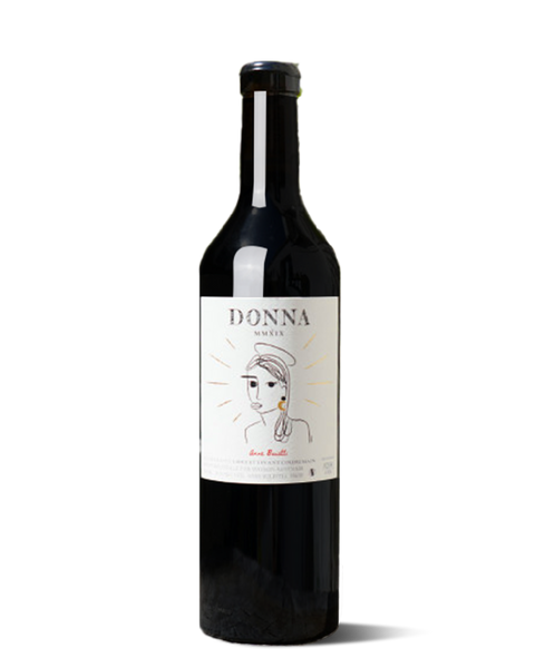 photograph of wine bottle
