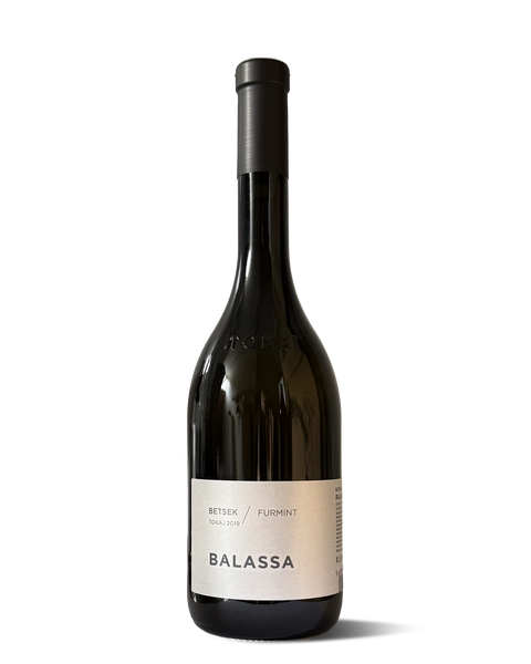 photograph of wine bottle