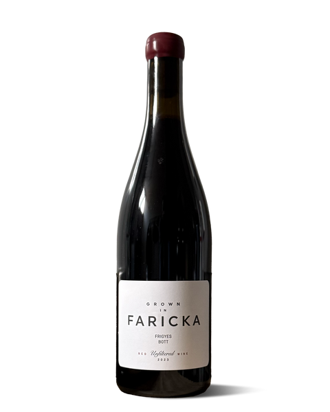 photograph of wine bottle