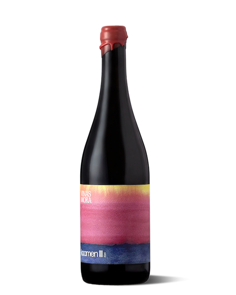 photograph of wine bottle